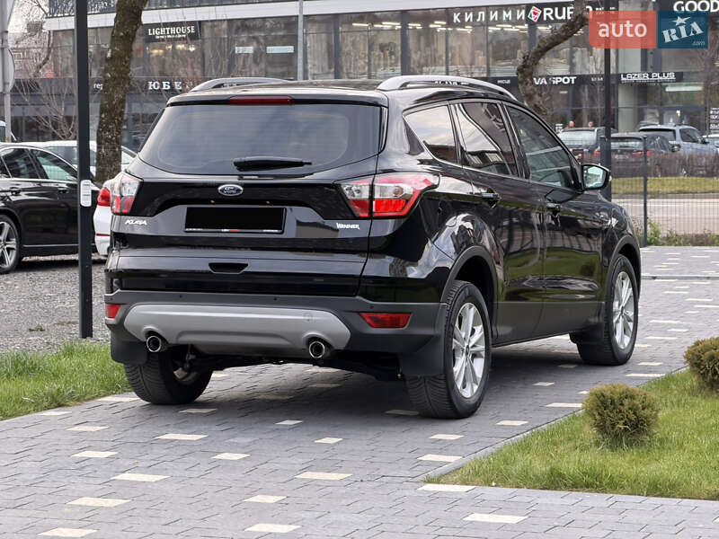 Позашляховик / Кросовер Ford Kuga 2019 в Ужгороді