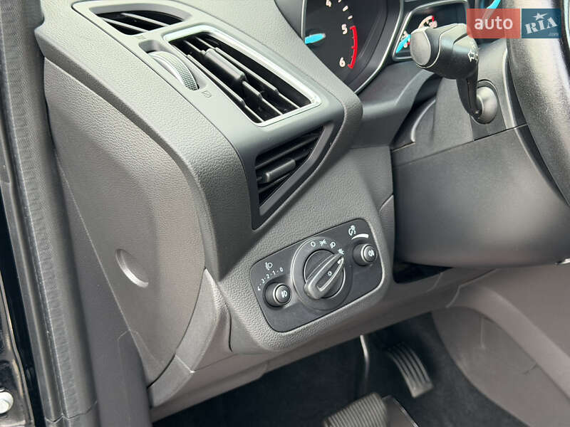 Позашляховик / Кросовер Ford Kuga 2019 в Ужгороді