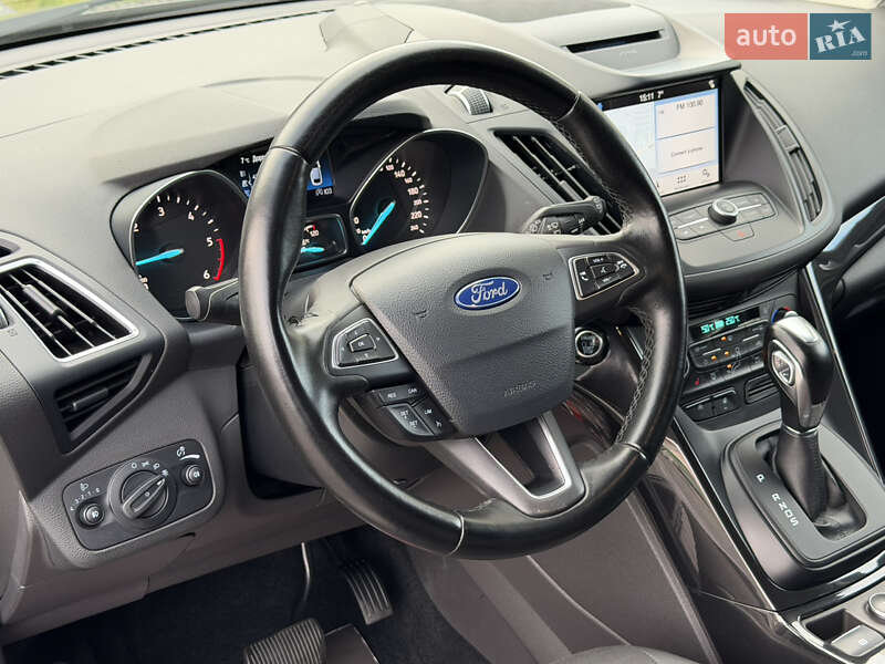 Позашляховик / Кросовер Ford Kuga 2019 в Ужгороді