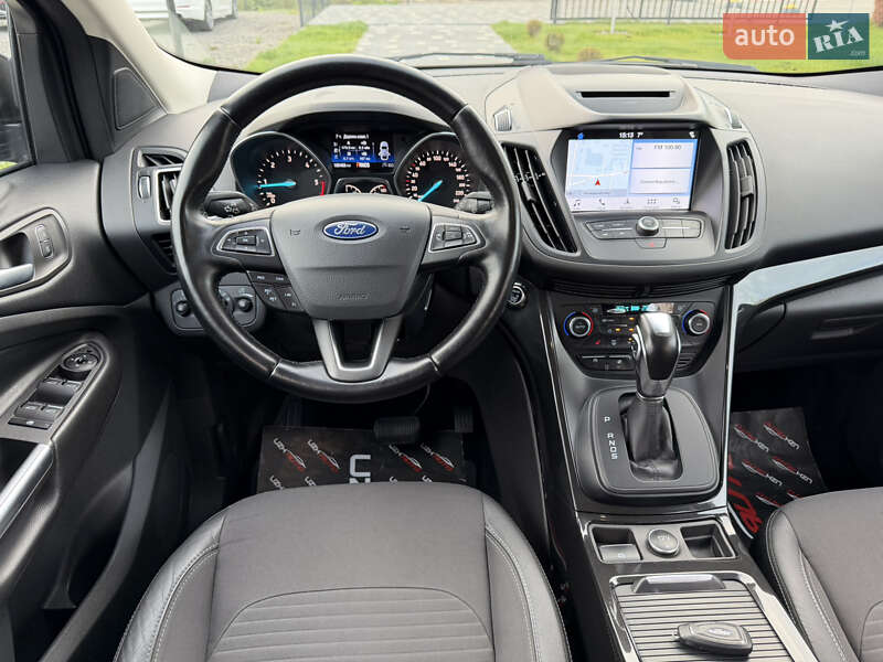 Позашляховик / Кросовер Ford Kuga 2019 в Ужгороді