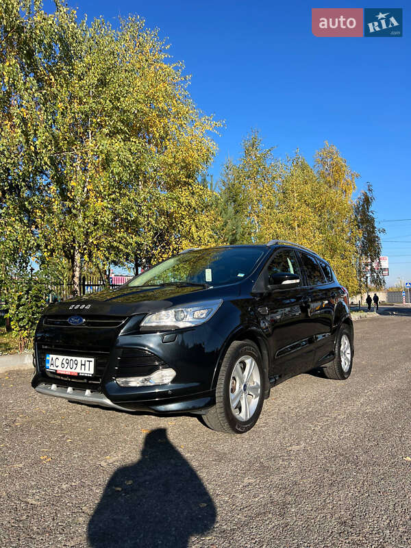 Позашляховик / Кросовер Ford Kuga 2014 в Києві