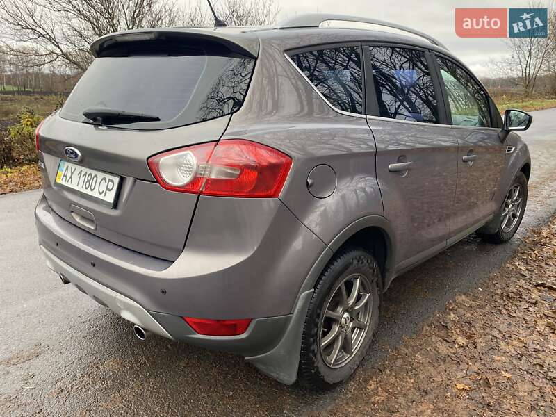 Внедорожник / Кроссовер Ford Kuga 2011 в Краснограде
