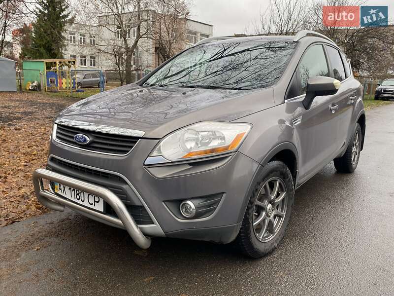 Внедорожник / Кроссовер Ford Kuga 2011 в Краснограде
