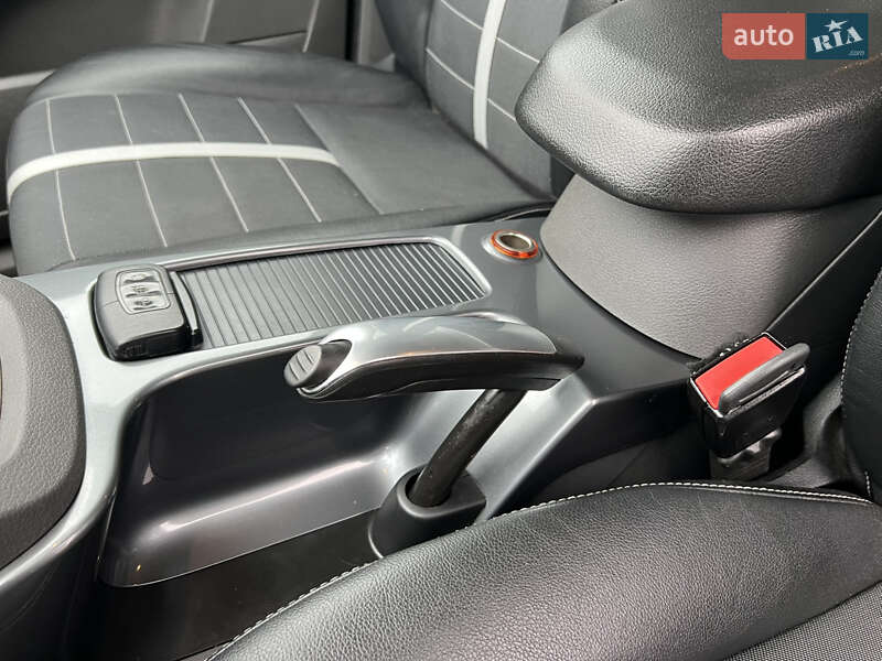 Позашляховик / Кросовер Ford Kuga 2011 в Ізяславі