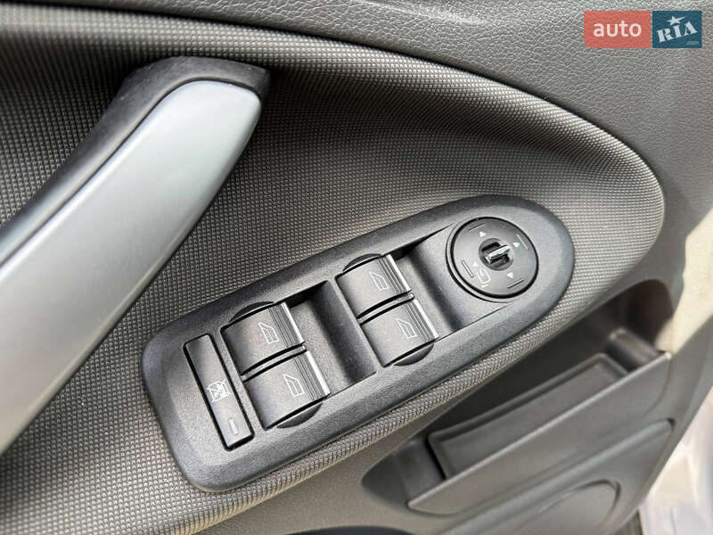 Внедорожник / Кроссовер Ford Kuga 2012 в Житомире