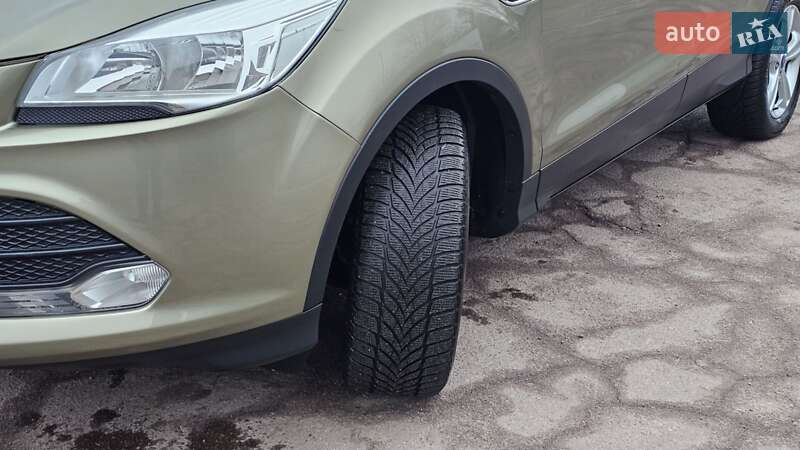 Позашляховик / Кросовер Ford Kuga 2013 в Чернігові