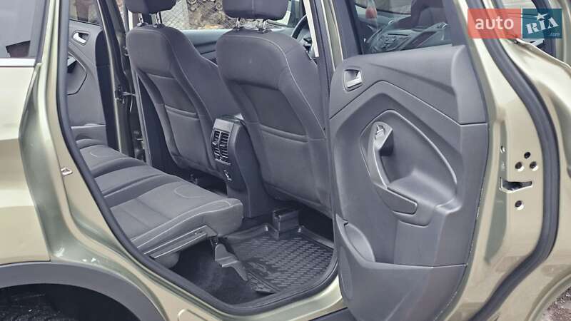 Позашляховик / Кросовер Ford Kuga 2013 в Чернігові