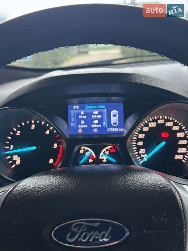 Внедорожник / Кроссовер Ford Kuga 2013 в Ивано-Франковске