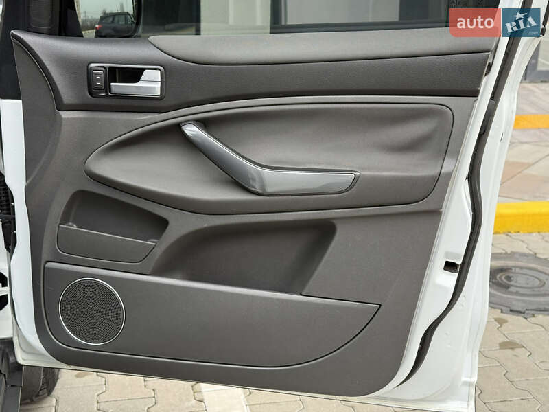 Внедорожник / Кроссовер Ford Kuga 2010 в Киеве фото 18 Внедорожник / Кроссовер Ford Kuga 2010 в Киеве