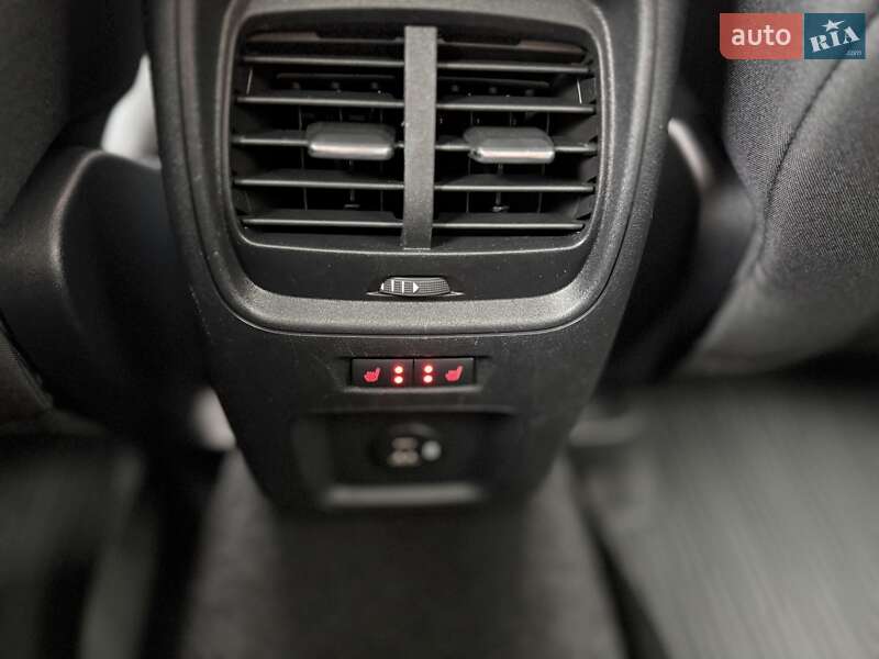 Внедорожник / Кроссовер Ford Kuga 2020 в Киеве фото 21 Внедорожник / Кроссовер Ford Kuga 2020 в Киеве