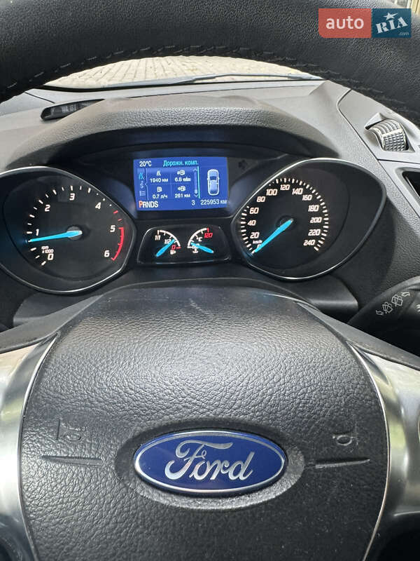 Внедорожник / Кроссовер Ford Kuga 2013 в Каменец-Подольском