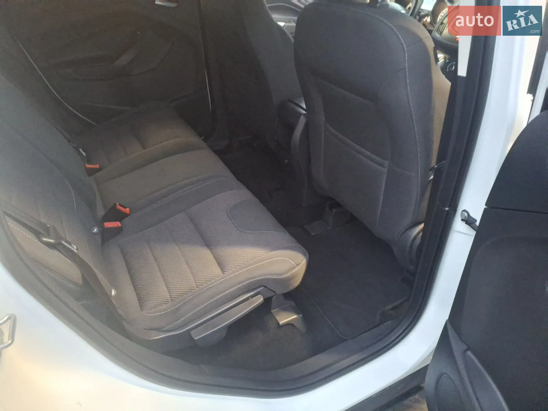 2014 Ford Kuga - мініатюра 17