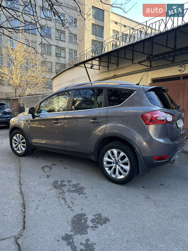 Позашляховик / Кросовер Ford Kuga 2012 в Києві