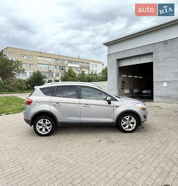 Ford Kuga 2011