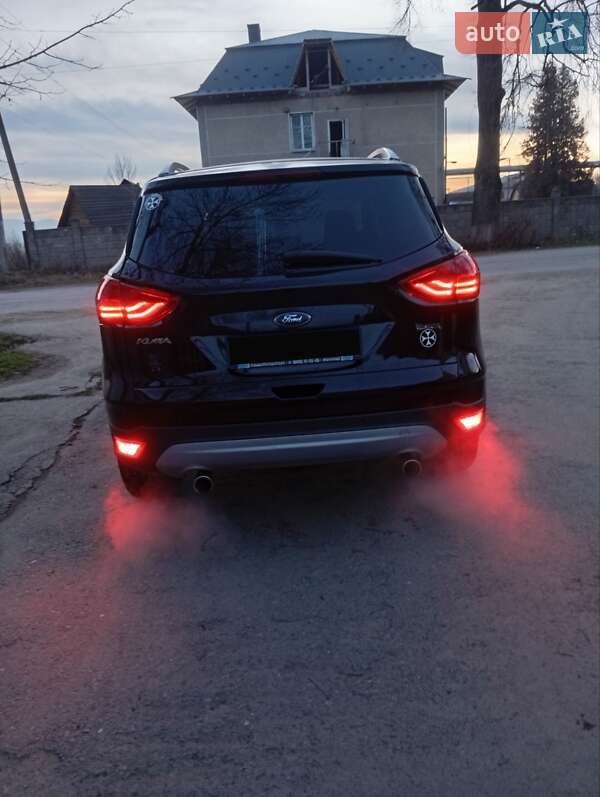 Внедорожник / Кроссовер Ford Kuga 2016 в Черновцах