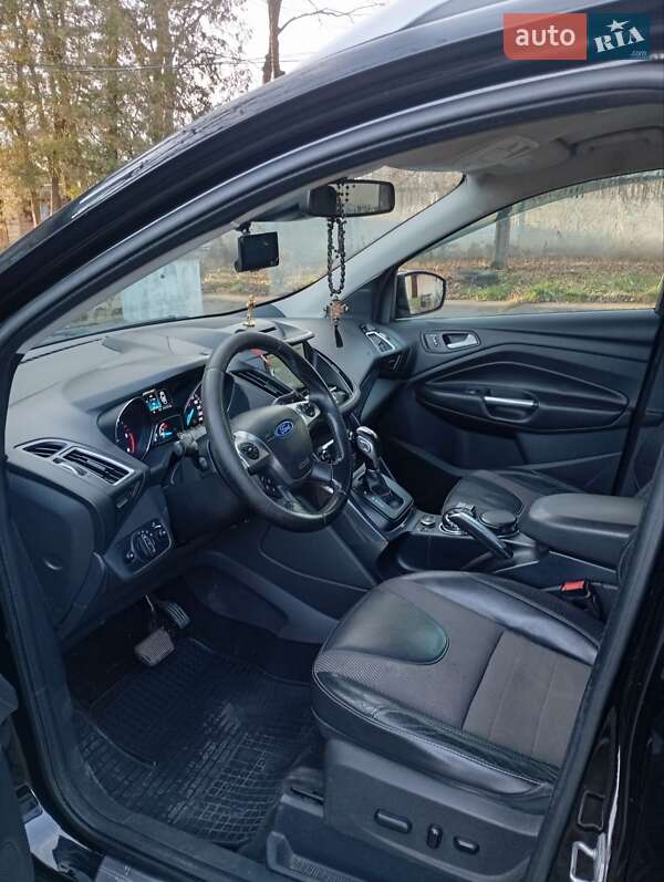 Внедорожник / Кроссовер Ford Kuga 2016 в Черновцах