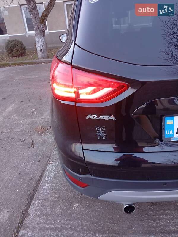 Внедорожник / Кроссовер Ford Kuga 2016 в Черновцах