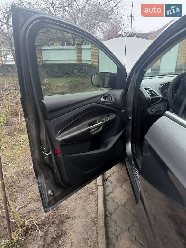 Внедорожник / Кроссовер Ford Kuga 2014 в Черкассах