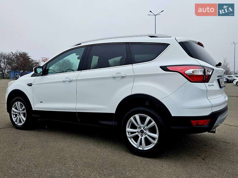 Внедорожник / Кроссовер Ford Kuga 2016 в Днепре фото 7 Внедорожник / Кроссовер Ford Kuga 2016 в Днепре