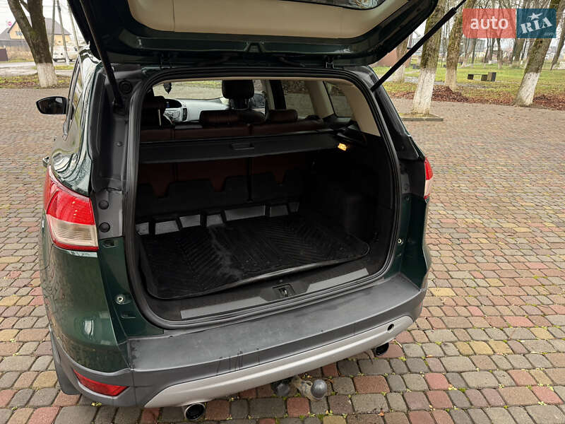 Позашляховик / Кросовер Ford Kuga 2015 в Тячеві