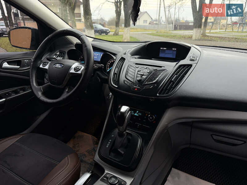 Позашляховик / Кросовер Ford Kuga 2015 в Тячеві