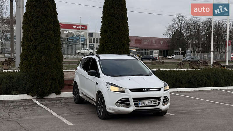 Внедорожник / Кроссовер Ford Kuga 2015 в Кропивницком