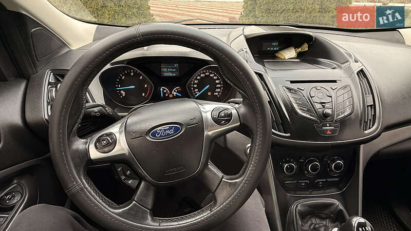 Внедорожник / Кроссовер Ford Kuga 2015 в Кропивницком