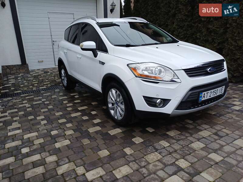 Позашляховик / Кросовер Ford Kuga 2012 в Чернівцях