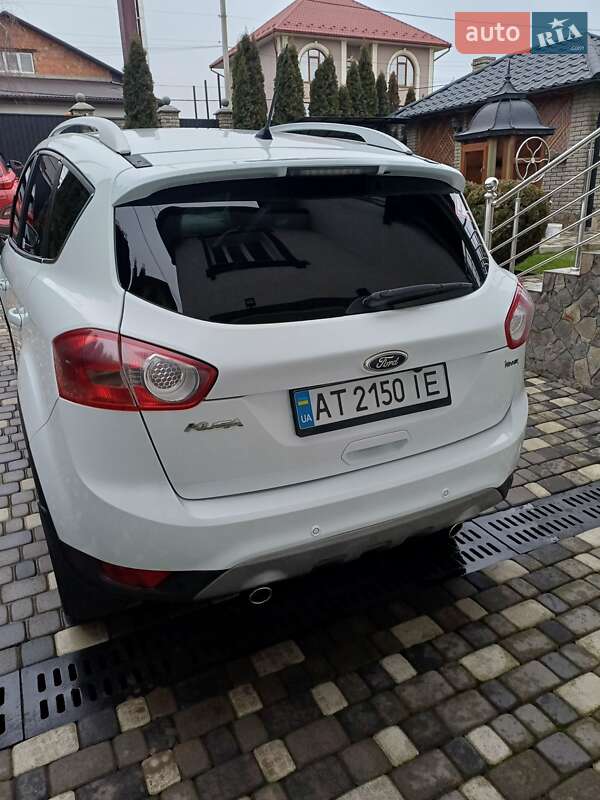 Позашляховик / Кросовер Ford Kuga 2012 в Чернівцях