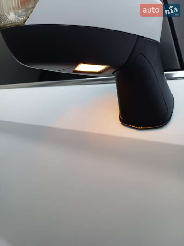 Позашляховик / Кросовер Ford Kuga 2012 в Чернівцях