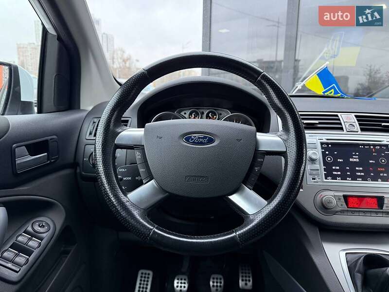 Позашляховик / Кросовер Ford Kuga 2012 в Києві