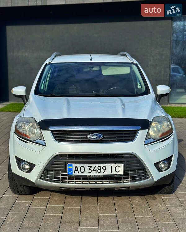 Позашляховик / Кросовер Ford Kuga 2010 в Мукачевому
