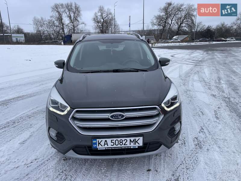 Позашляховик / Кросовер Ford Kuga 2018 в Києві