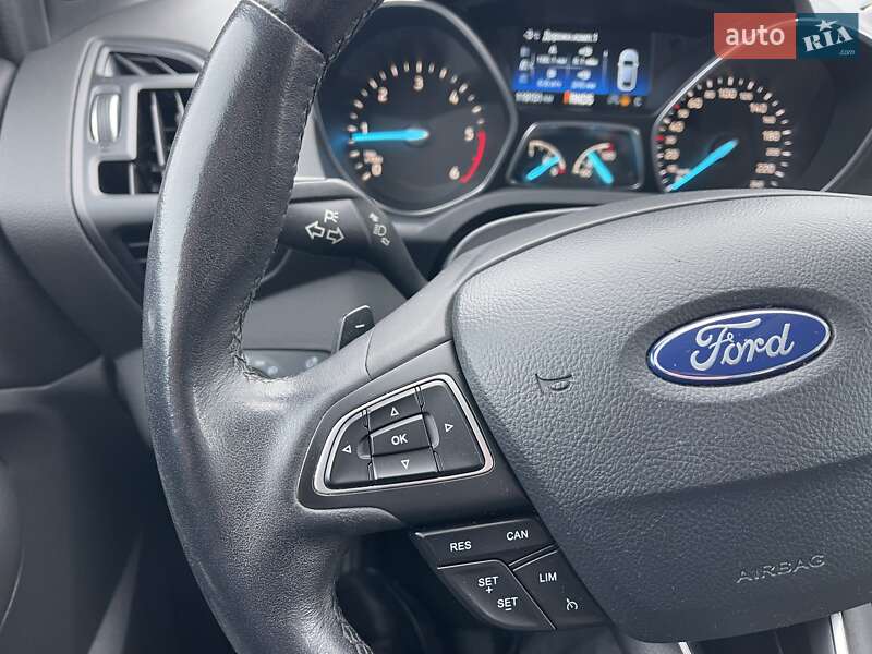 Позашляховик / Кросовер Ford Kuga 2018 в Києві