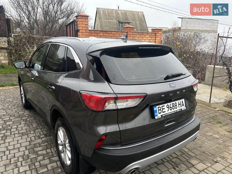 Внедорожник / Кроссовер Ford Kuga 2023 в Николаеве