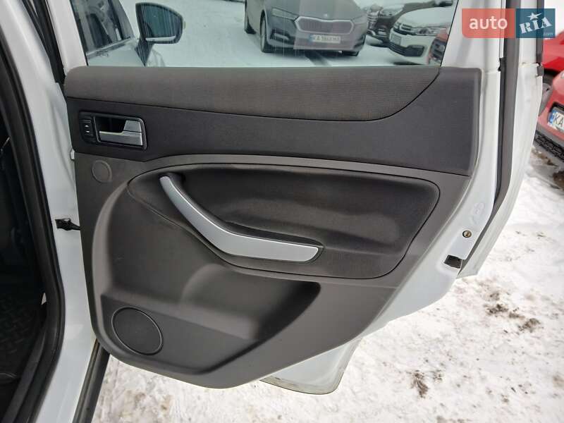 Внедорожник / Кроссовер Ford Kuga 2011 в Киеве