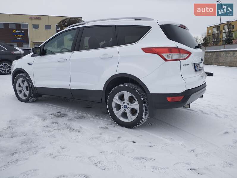 Внедорожник / Кроссовер Ford Kuga 2016 в Виннице