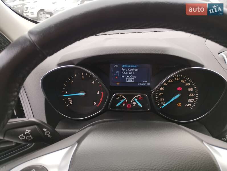 Внедорожник / Кроссовер Ford Kuga 2016 в Виннице