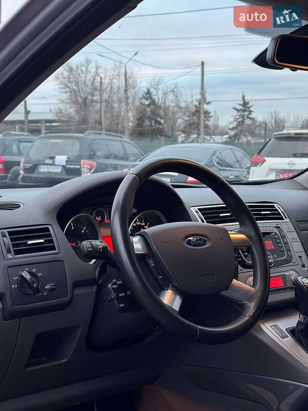 Позашляховик / Кросовер Ford Kuga 2012 в Кривому Розі фото 12 Позашляховик / Кросовер Ford Kuga 2012 в Кривому Розі