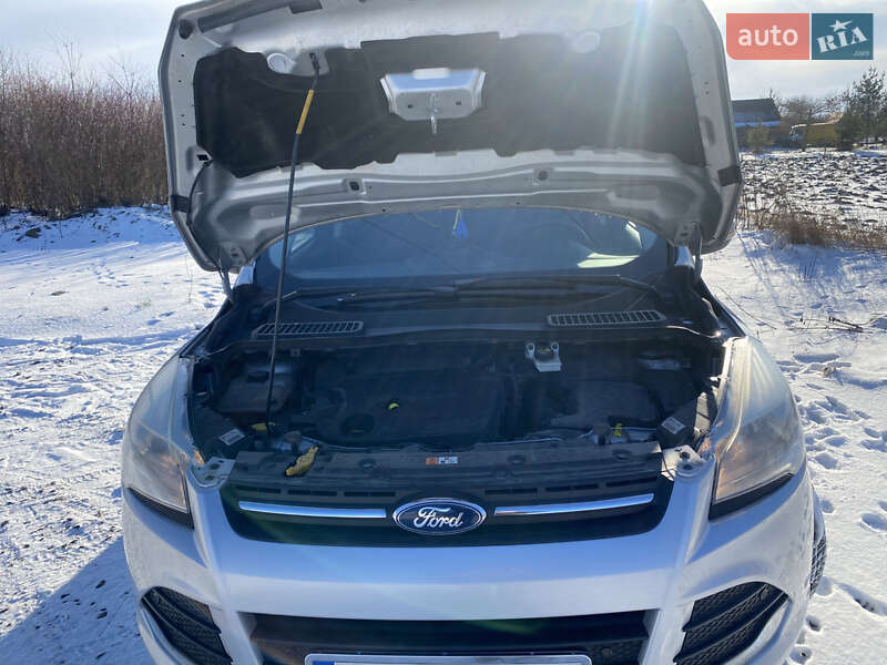 Позашляховик / Кросовер Ford Kuga 2014 в Луцьку