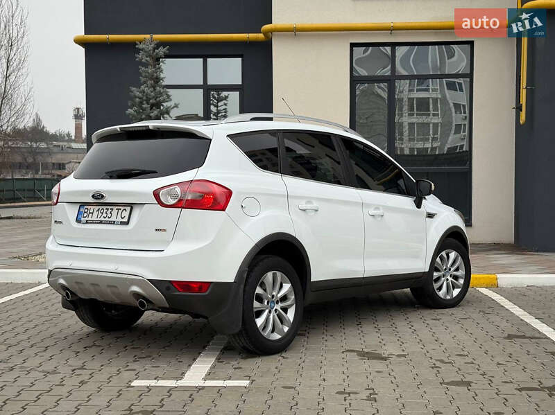 Позашляховик / Кросовер Ford Kuga 2010 в Ірпені