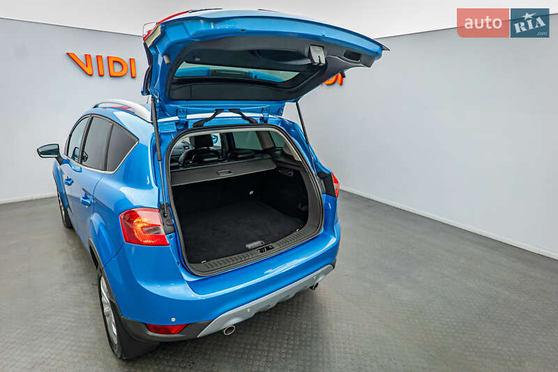 Внедорожник / Кроссовер Ford Kuga 2010 в Киеве