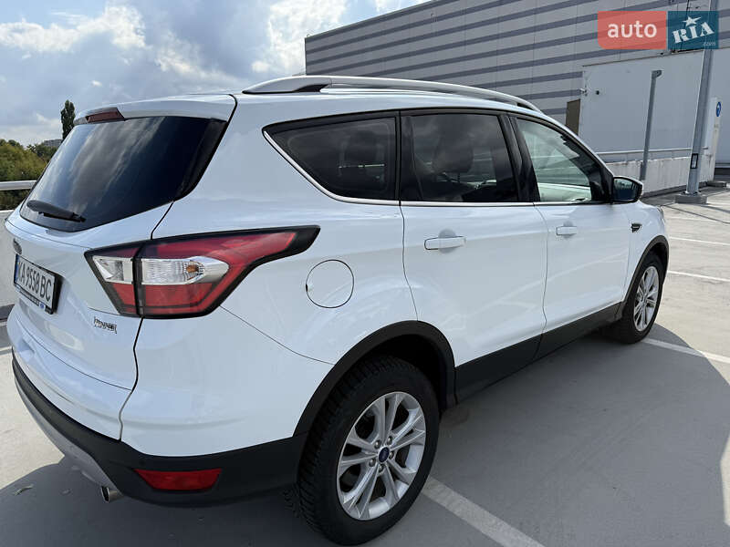 Внедорожник / Кроссовер Ford Kuga 2019 в Киеве