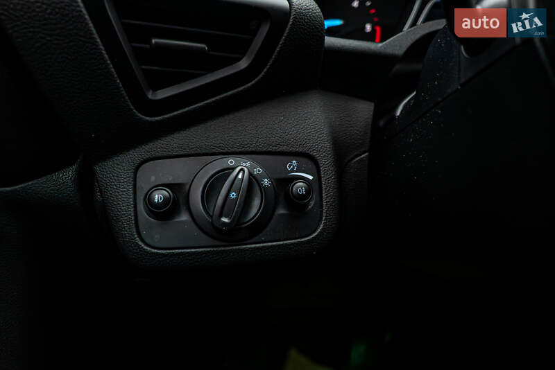 Внедорожник / Кроссовер Ford Kuga 2015 в Киеве