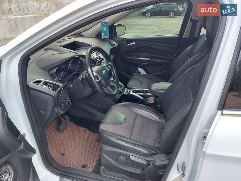 Внедорожник / Кроссовер Ford Kuga 2013 в Харькове