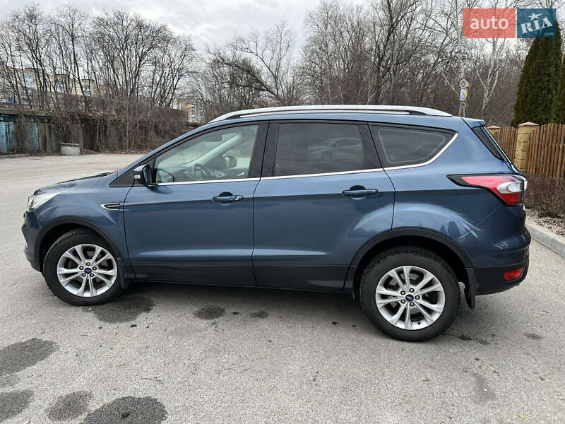 Внедорожник / Кроссовер Ford Kuga 2019 в Днепре