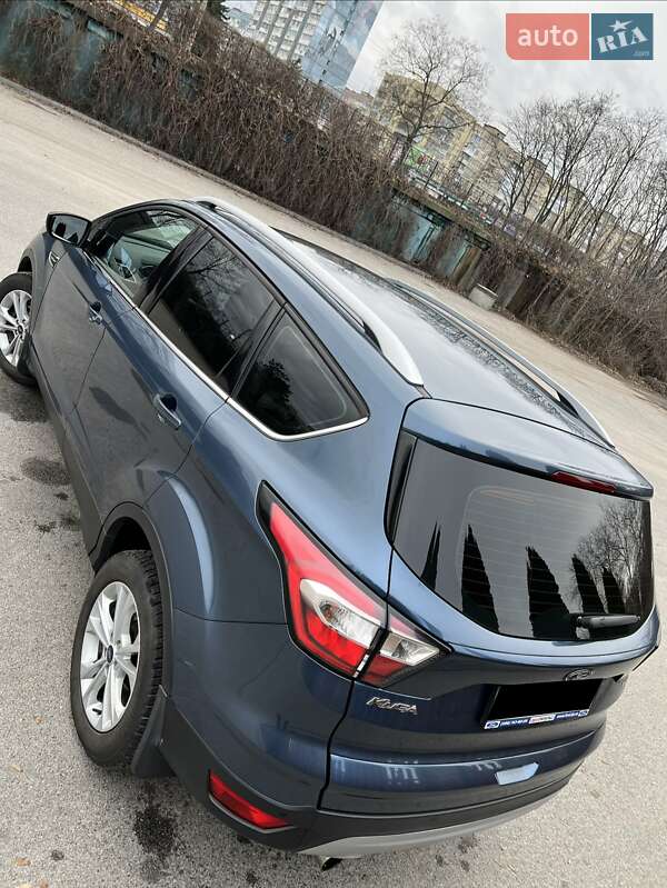 Внедорожник / Кроссовер Ford Kuga 2019 в Днепре