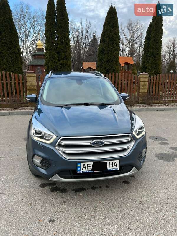 Внедорожник / Кроссовер Ford Kuga 2019 в Днепре