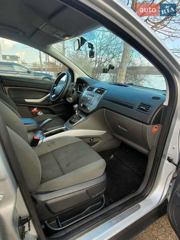 Позашляховик / Кросовер Ford Kuga 2011 в Києві