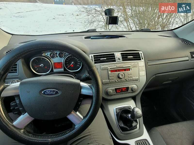 Позашляховик / Кросовер Ford Kuga 2011 в Києві